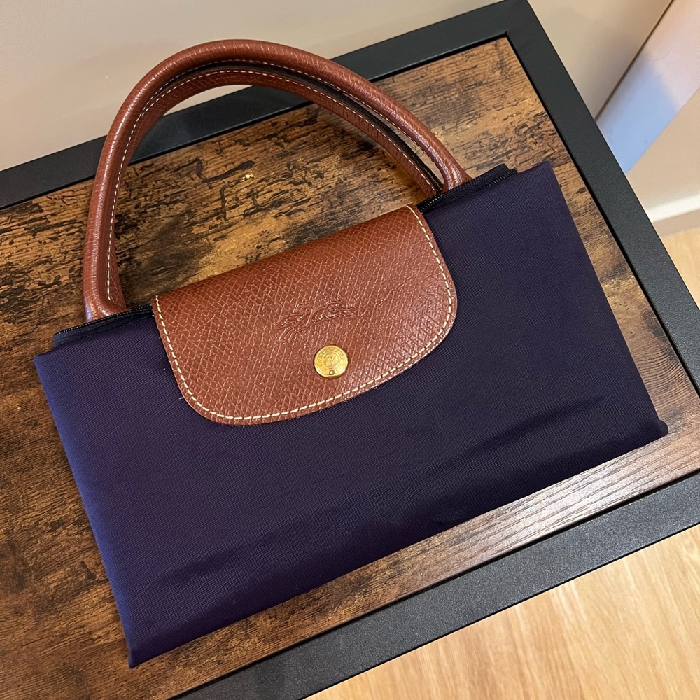 Longchamp Le Pliage Medium short handle